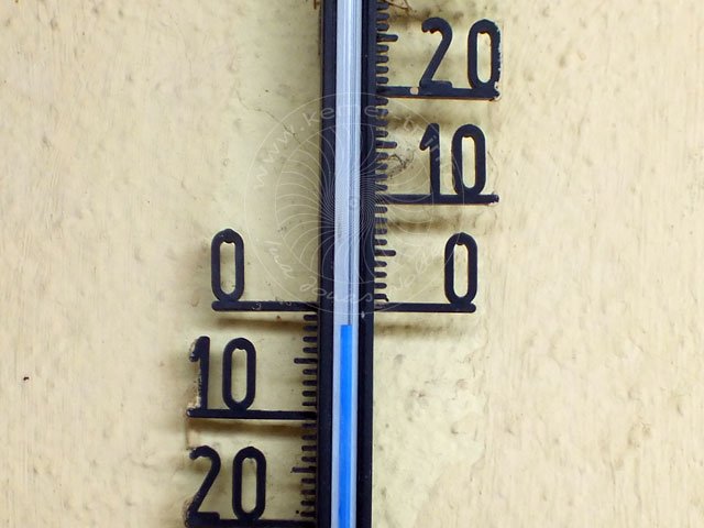 12-02-29-F-Kemer-013-s.jpg - Das Thermometer zeigte um 8:30 Uhr -2 Grad an unserer Haustür