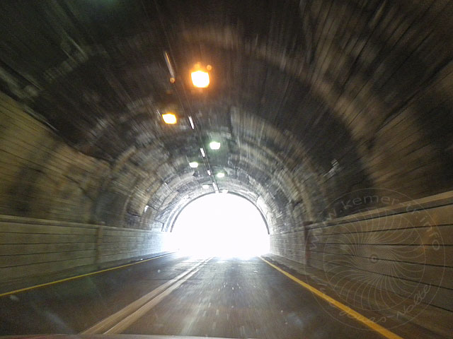 10-04-18-D-400-Tunnel-34-s.jpg - 18.4.2010:  Am Tag nach der Eröffnung der Tunnel