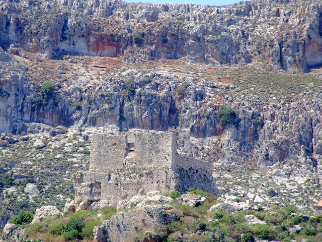 9-05-28-Meis-104-s.jpg - Die Ruinen des Hauptturmes der Burg