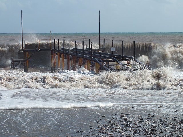 12-02-07-2-Kiris-73-s.jpg - beeindruckende Wellen -